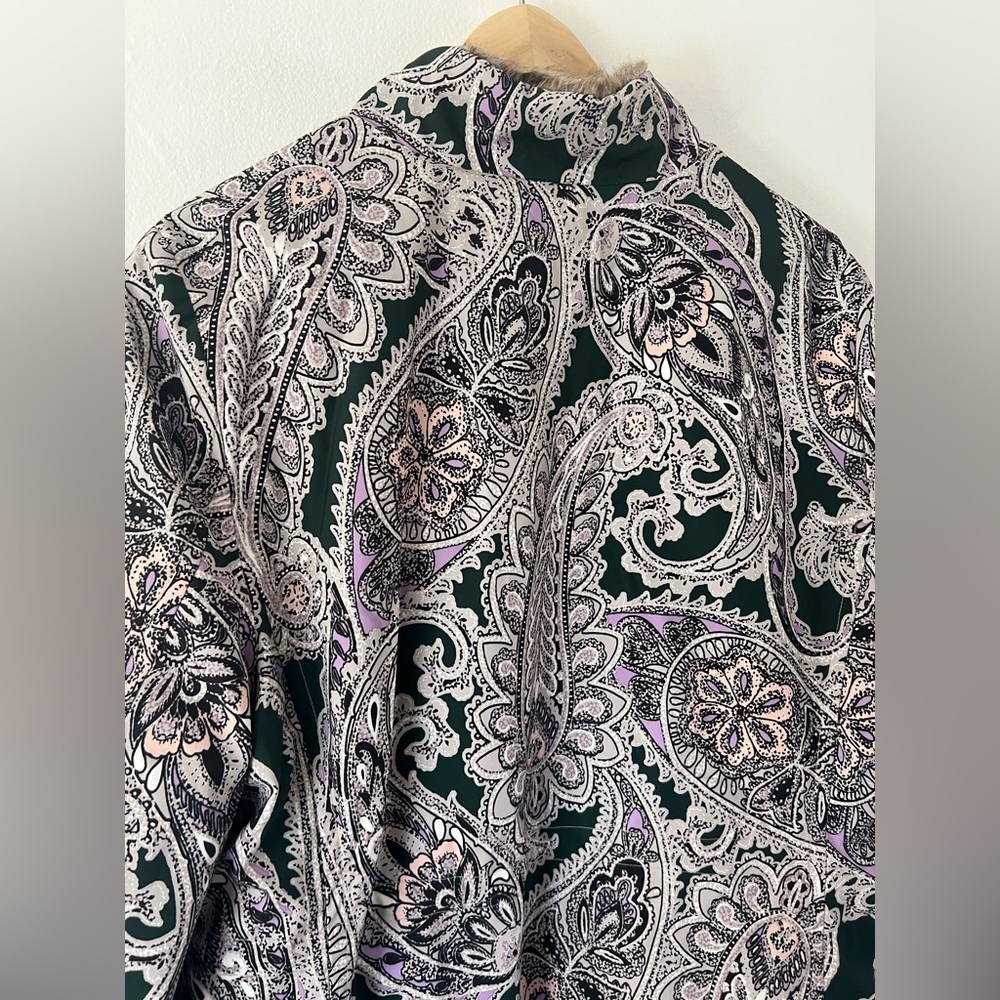 Chico’s Reversible Faux Fur Paisley Full-Zip Jacket Size 12/14 NWT - Picture 13 of 16